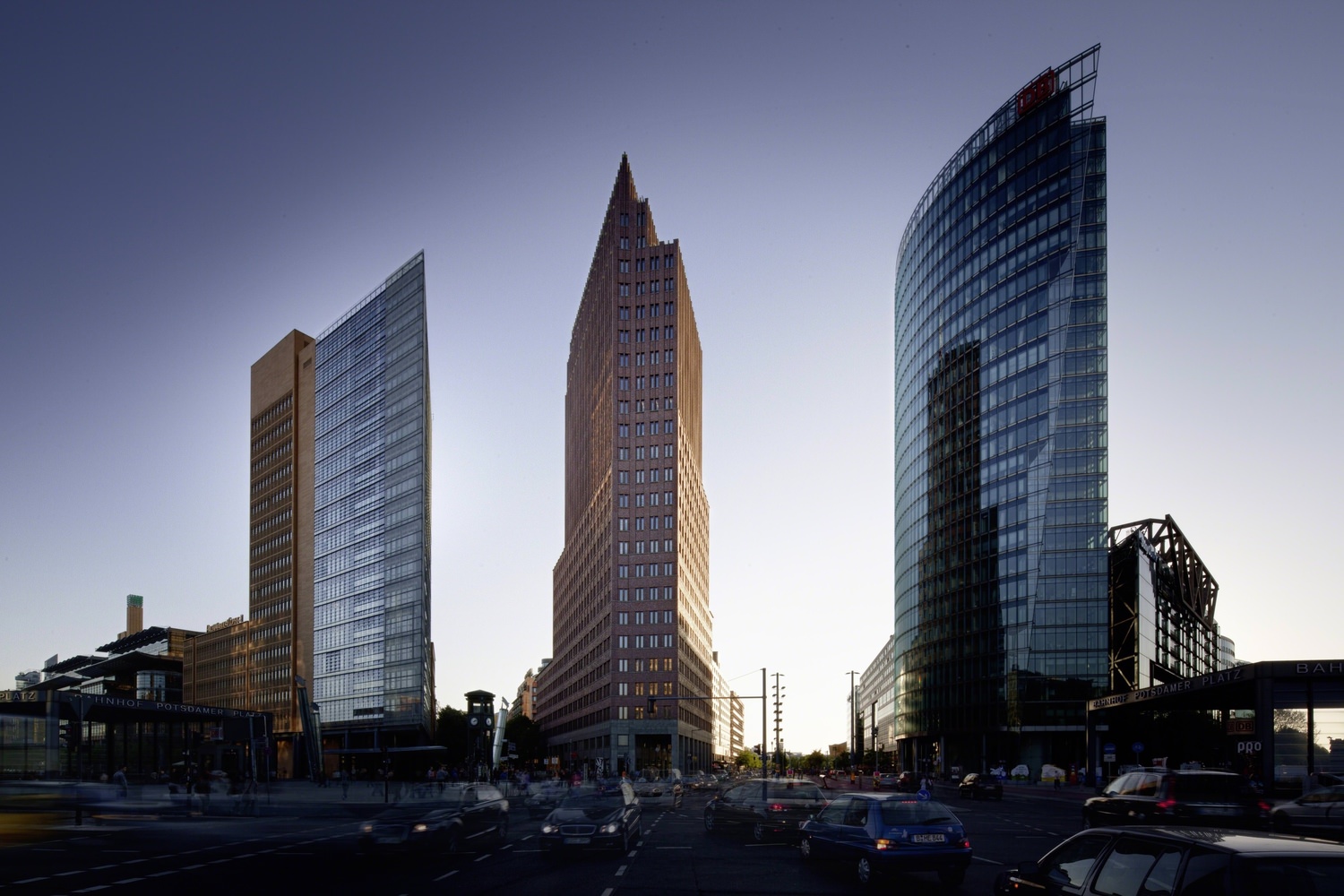 The tallest structure in Berlin is the Fernsehturm Berlin, which rises 368 metres (1,207 ft). A cluster of office high rise b